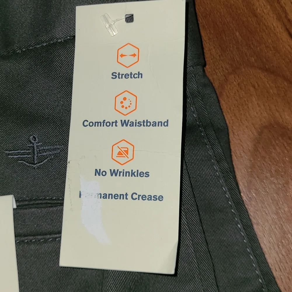 Dockers Comfort Relaxed gray khakis - Picture 4 of 6